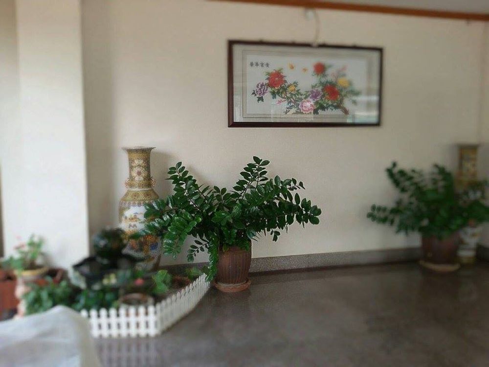 Ritzy House Hotel Chumphon Bagian luar foto